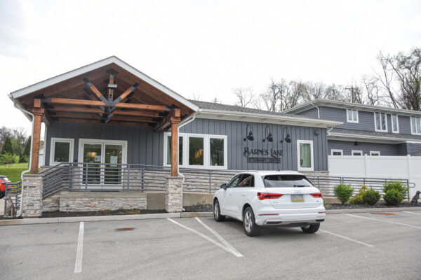 Barnes Lake Veterinary Center_23